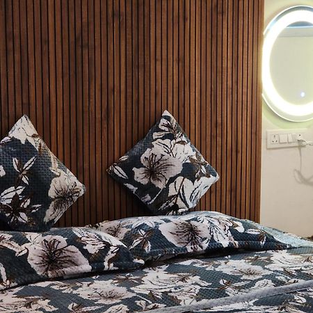 Serenity Inn Home Stay Srīnagar Kültér fotó