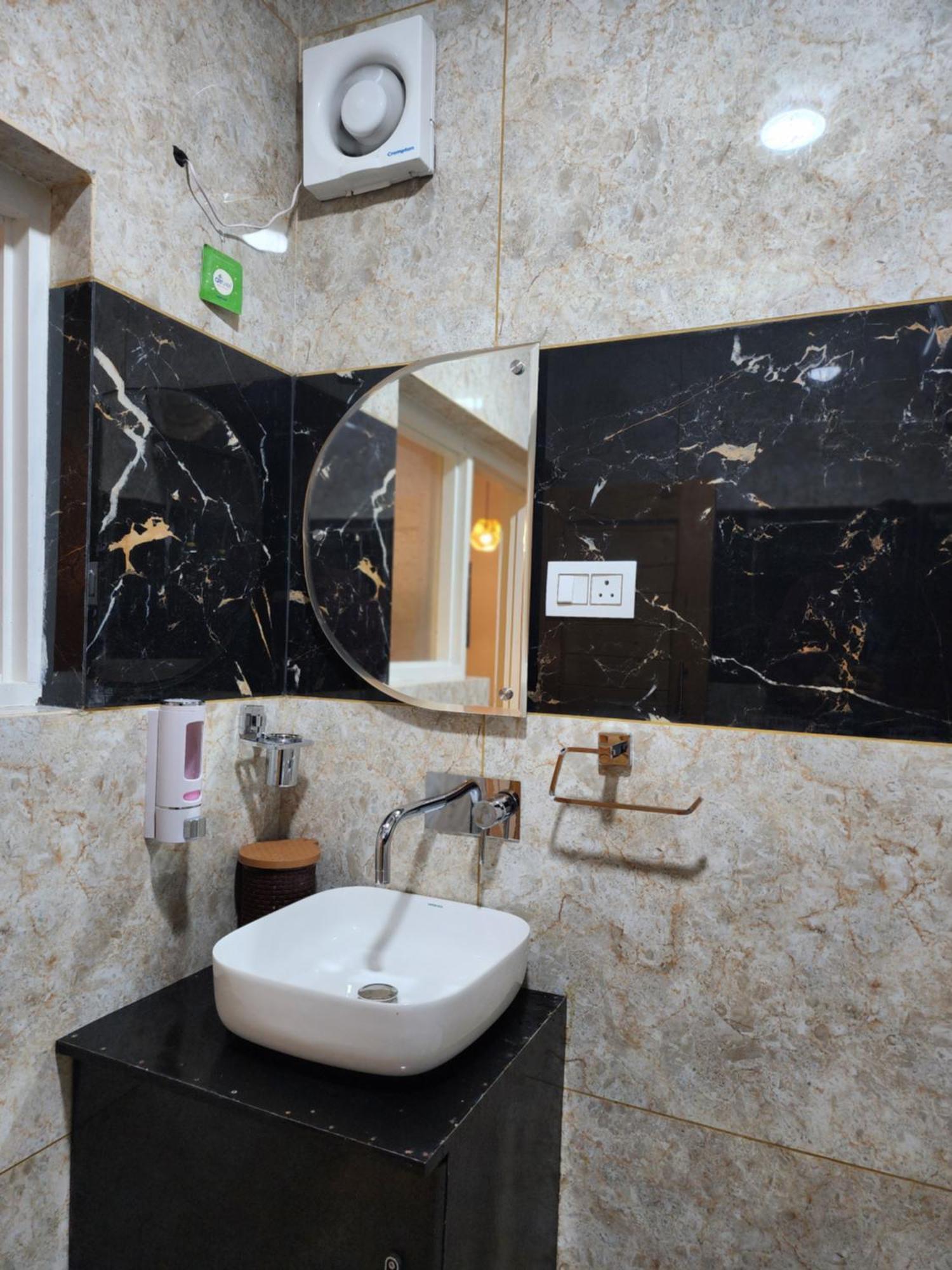 Serenity Inn Home Stay Srīnagar Kültér fotó