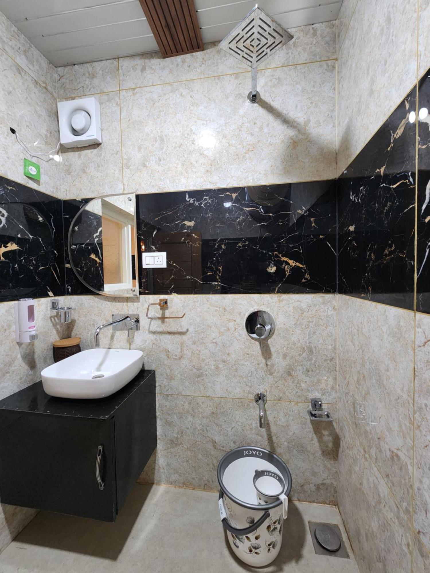 Serenity Inn Home Stay Srīnagar Kültér fotó