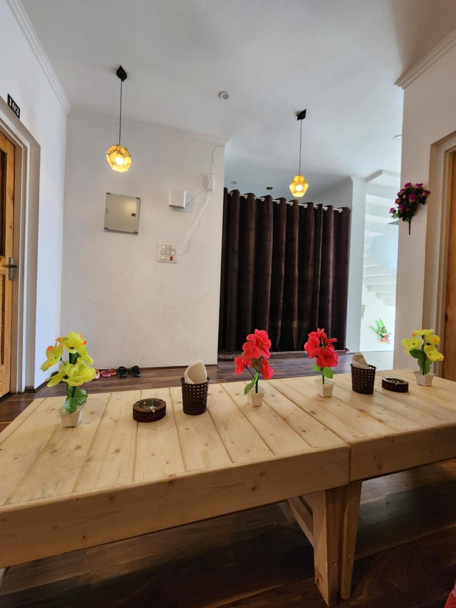 Serenity Inn Home Stay Srīnagar Kültér fotó